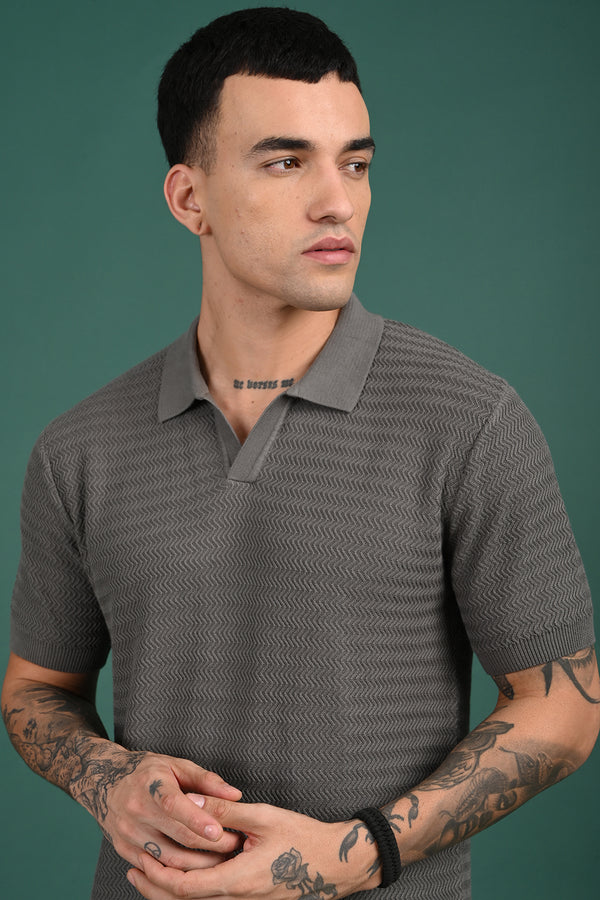 Grey Collar Zig-Zag Design T-shirt