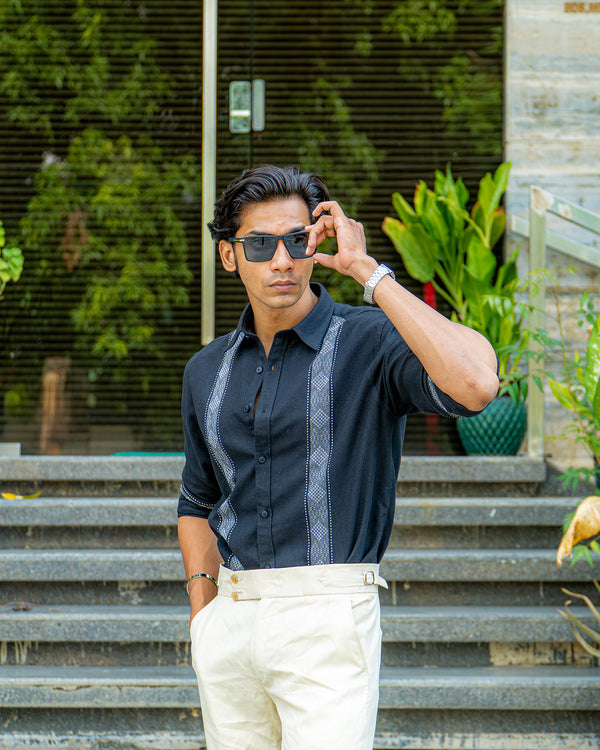 Ilyzly Black Stripe Thread Embroidered Shirt