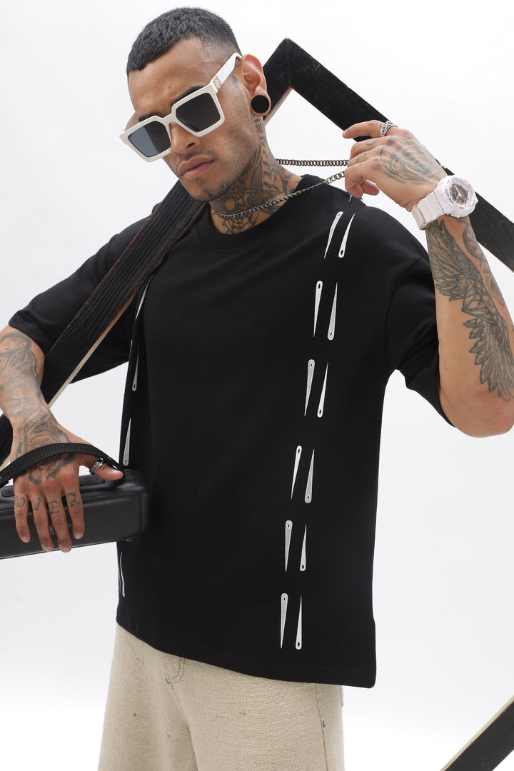 NeedleFlow Black Dropshoulder Tee Ilyzly