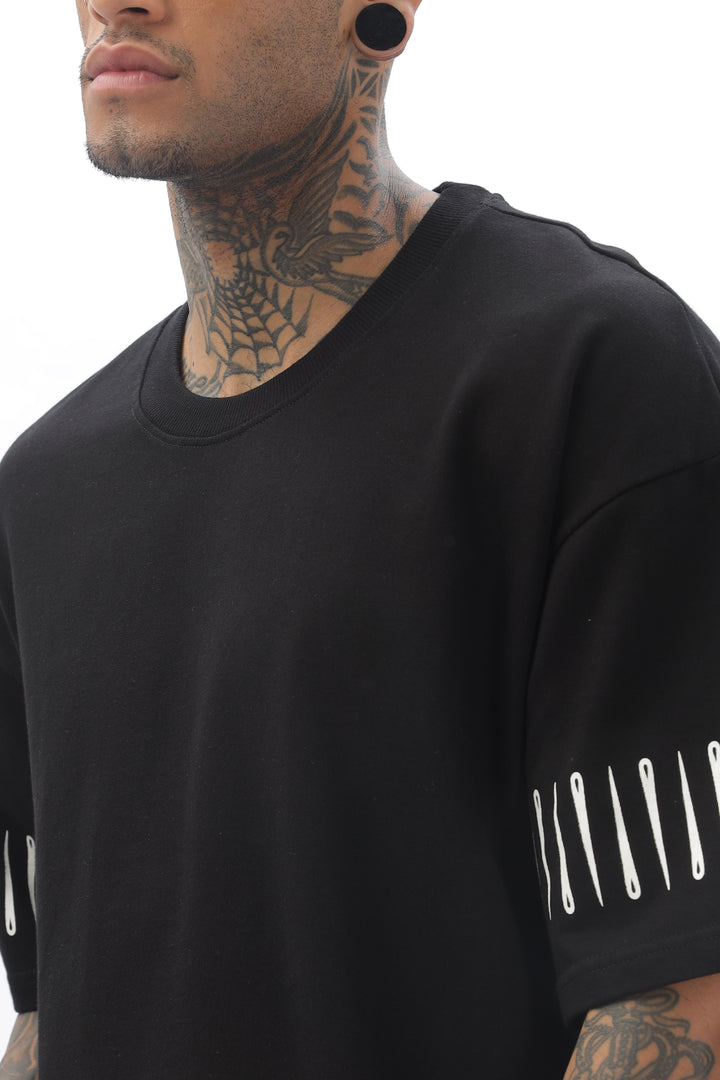 NeedleTrack Black Dropshoulder Tee Ilyzly