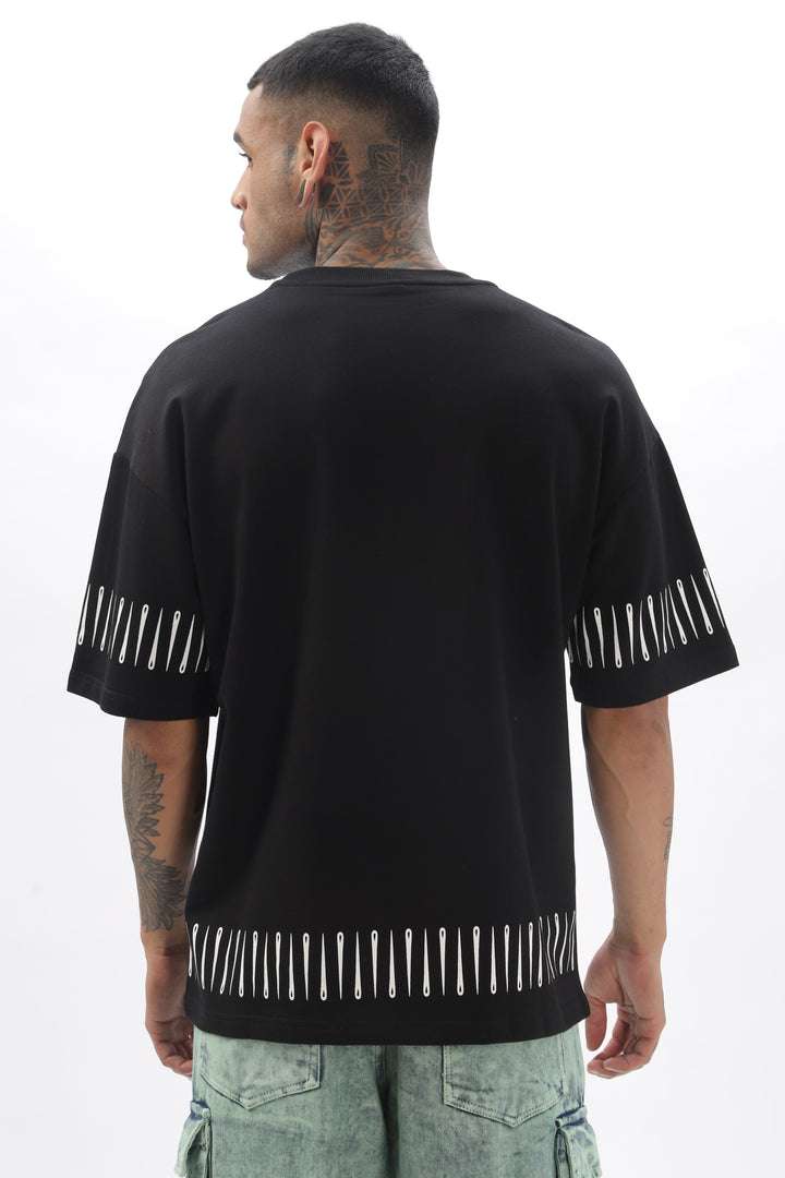 NeedleTrack Black Dropshoulder Tee Ilyzly